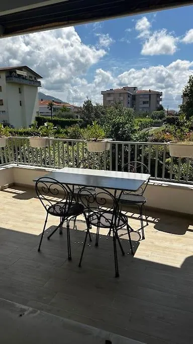 Casa Norma Oasi Di Pace A Un Passo Dal Mare Daire Querceta